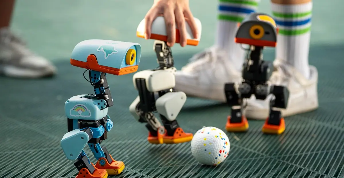 Robot ươm đạp trượt bằng AI của Hugging Face gây xao động 1 robot uom dap truot bang ai cua hugging face gay xao dong
