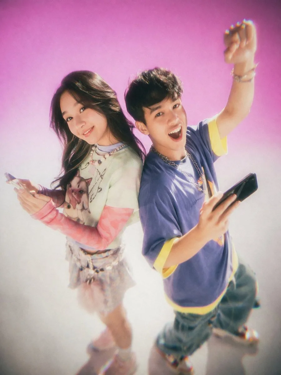Chân dung studio phong cách tạp chí tuổi teen Y2K