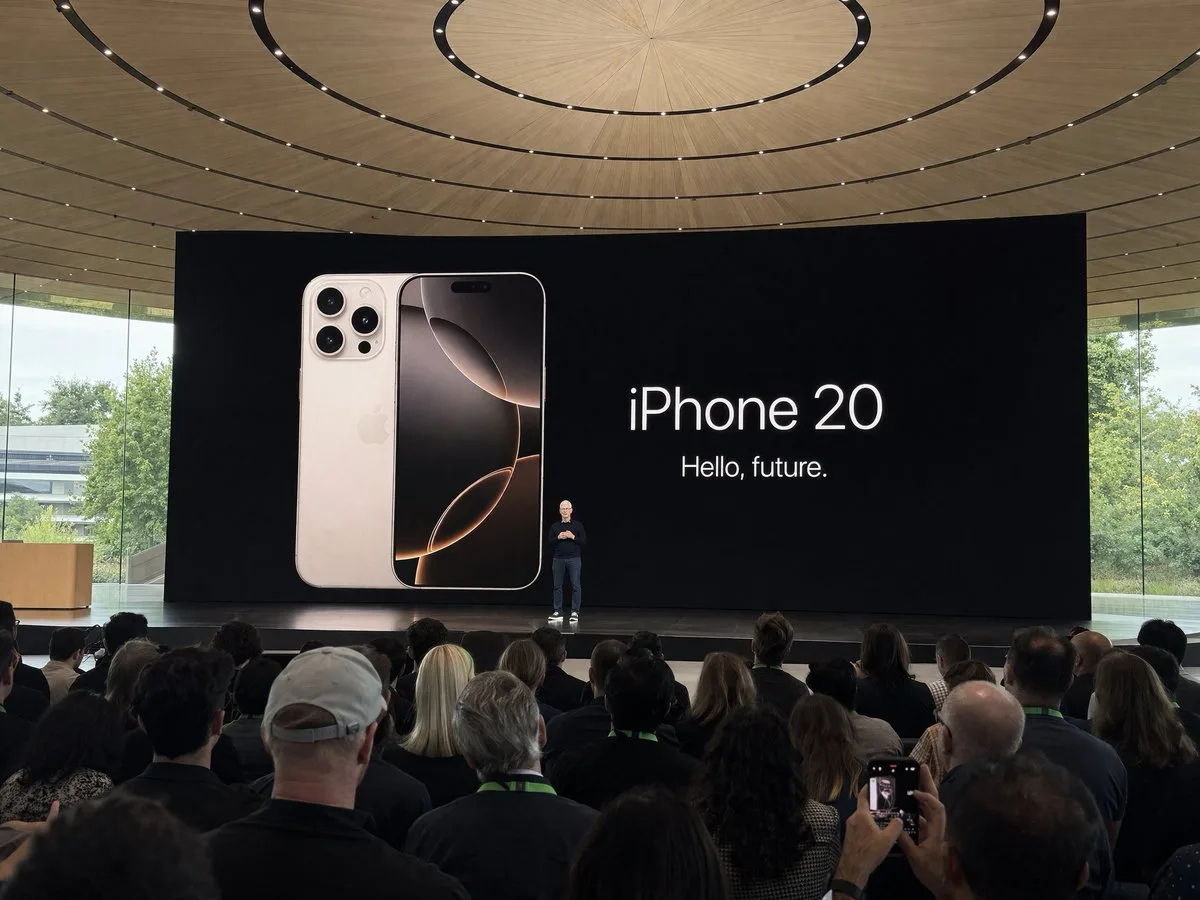 Ảnh chụp sự kiện thuyết trình tại Apple Park