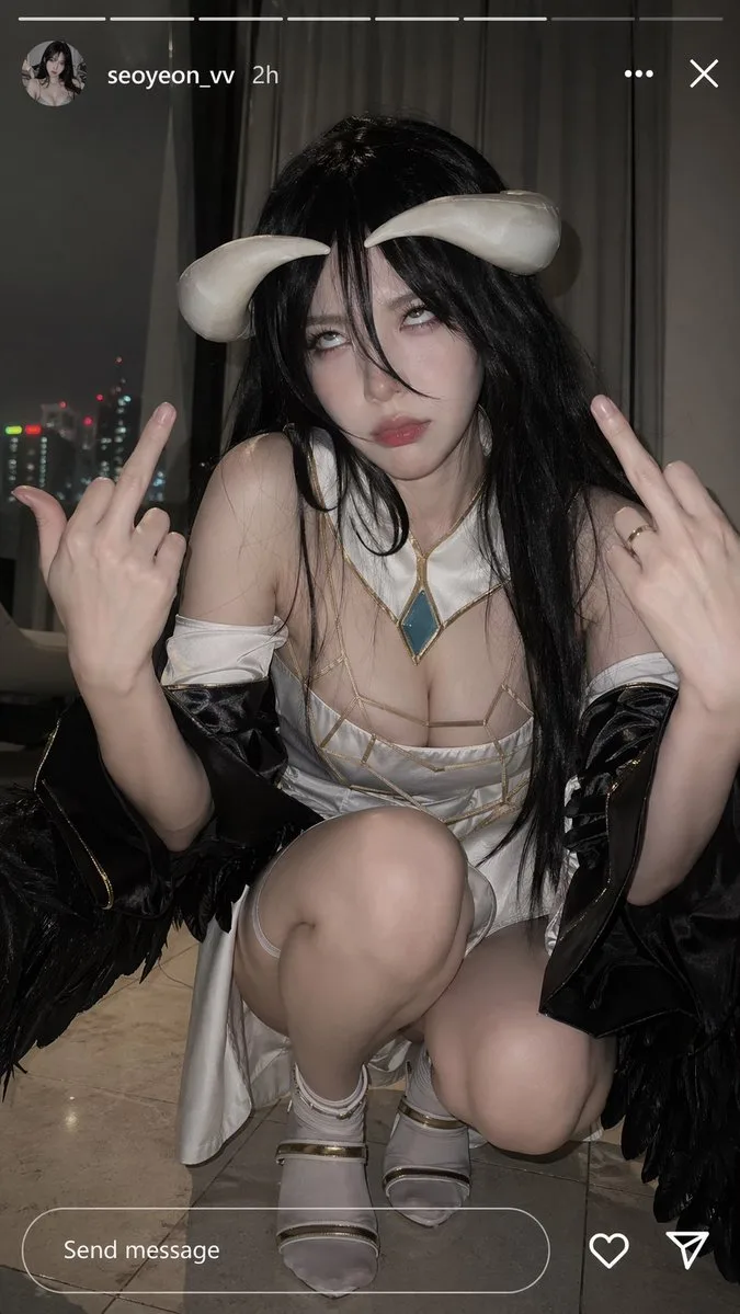 Ảnh chụp nhanh Instagram cosplay Albedo