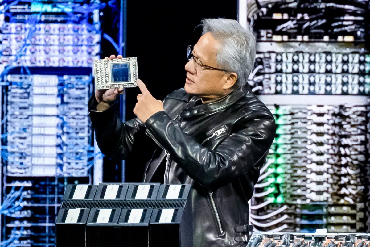 Amazon ra mắt TorchNeuron, công cụ giúp chạy PyTorch trên chip Trainium, thách thức Nvidia 1 amazon ra mat torchneuron cong cu giup chay pytorch tren chip trainium thach thuc nvidia