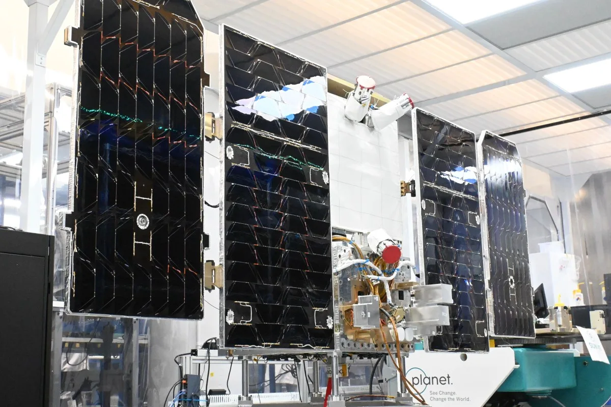 Google phóng chip TPU vào vũ trụ và thử nghiệm trung tâm dữ liệu quỹ đạo 1 google phong chip tpu vao vu tru va thu nghiem trung tam du lieu quy dao